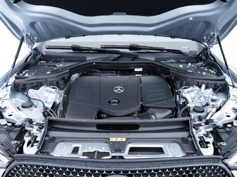 Used 2026 Mercedes-Benz GLC 300 4MATIC image 33