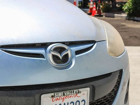 Used 2013 MAZDA MAZDA2 Sport FWD image 11