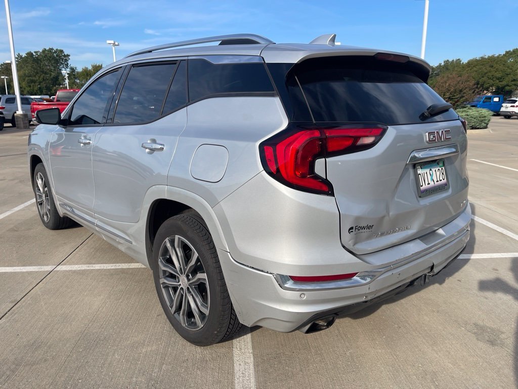 Used 2020 GMC Terrain Denali w/ Denali Premium Package AWD/4WD image 5