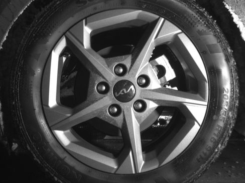 Used 2025 Kia K4 LXS image 14