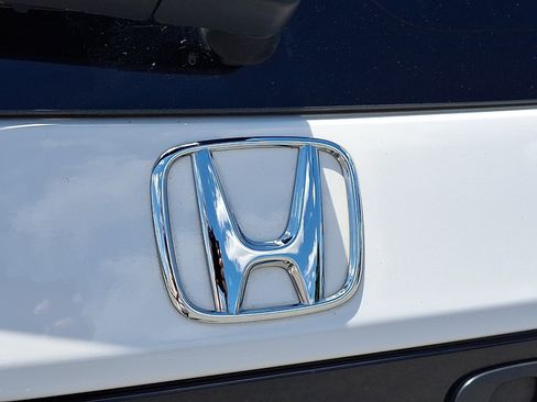 Used 2025 Honda Pilot EX-L image 34