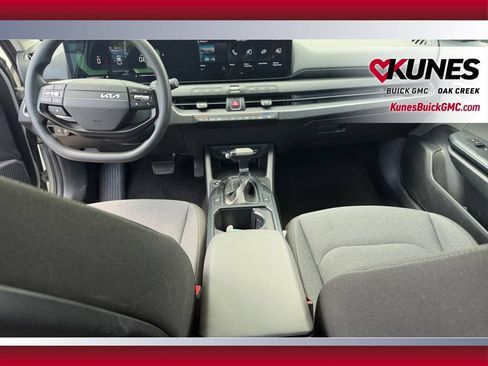 Used 2025 Kia K4 FWD image 25