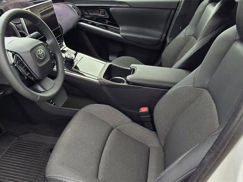 Used 2025 Toyota bZ4X FWD image 15