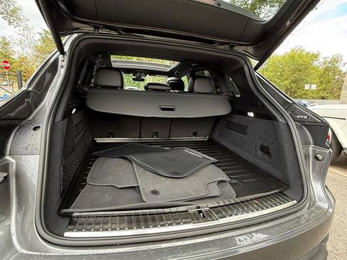 Used 2023 Porsche Cayenne w/ Premium Package image 16
