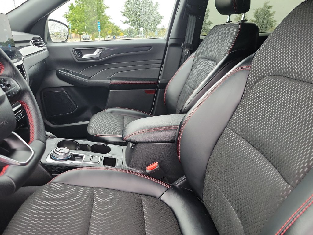 Used 2024 Ford Escape ST-Line w/ Tech Pack #1 AWD/4WD image 20
