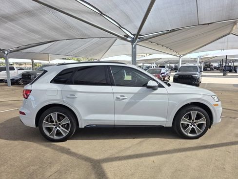 Used 2019 Audi Q5 2.0T Premium Plus w/ Premium Plus Package image 4