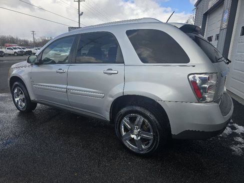 Used 2009 Chevrolet Equinox LT w/ Chrome And Sound Package image 4