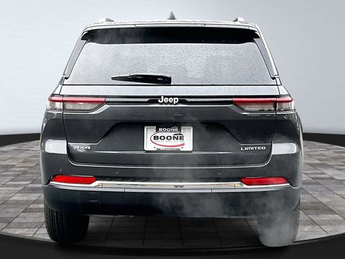 New 2025 Jeep Grand Cherokee Limited w/ Trailer Tow Package AWD/4WD image 4