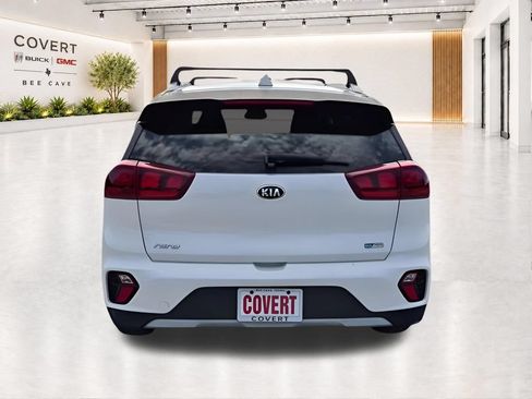 Used 2020 Kia Niro LXS FWD image 10