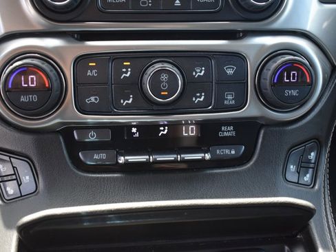 Used 2018 Chevrolet Tahoe Premier AWD/4WD image 26