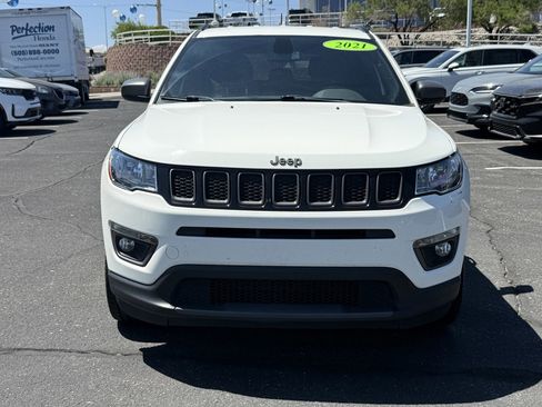 Used 2021 Jeep Compass Latitude AWD/4WD image 3
