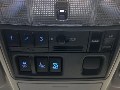 Used 2019 Toyota 4Runner SR5 Premium AWD/4WD image 19