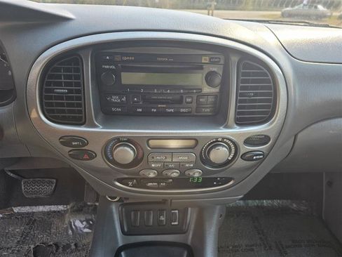 Used 2005 Toyota Sequoia Limited image 17