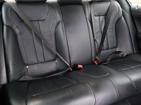 Used 2022 BMW 740i image 21