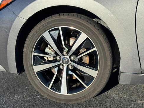 Used 2021 Nissan Maxima 3.5 SV w/ Floor Mat Group image 9