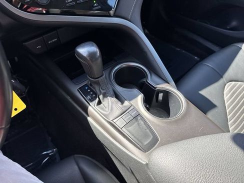 Used 2024 Toyota Camry SE FWD image 19
