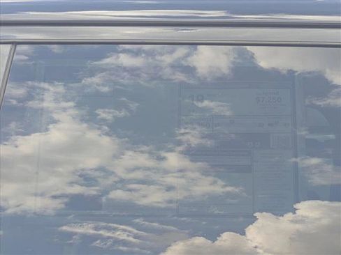 New 2025 Land Rover Range Rover SE image 18