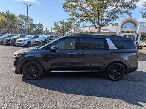 Used 2024 Kia Carnival SX Prestige image 7