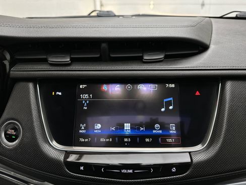 Used 2017 Cadillac XT5 Luxury image 35
