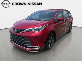 Used 2025 Toyota Sienna Platinum AWD/4WD video 1