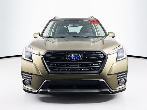 Used 2023 Subaru Forester Premium image 2