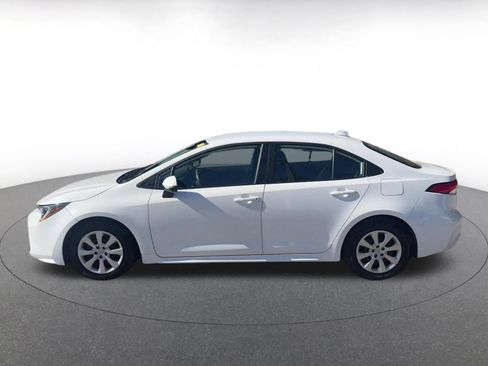 Used 2025 Toyota Corolla LE image 8