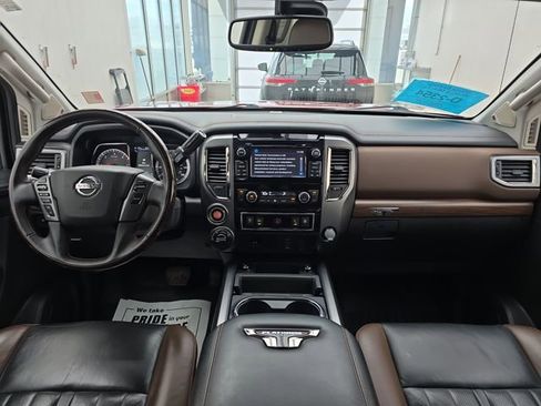 Used 2018 Nissan Titan Platinum Reserve w/ Platinum Utility Package image 12