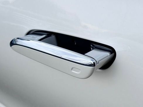 Used 2022 Mercedes-Benz S 500 4MATIC image 12