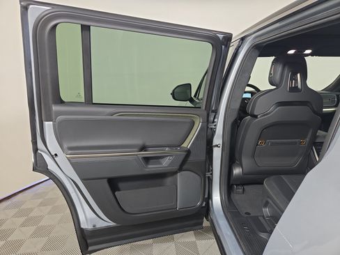 Used 2025 Rivian R1S Adventure Dual AWD/4WD image 17
