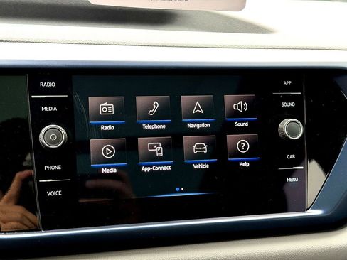 Used 2022 Volkswagen Taos SE image 23
