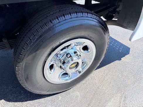 Used 2024 Chevrolet Express 3500 Express 3500 w/ Power Convenience Package image 9