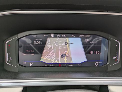 New 2026 Volkswagen Taos SEL image 30