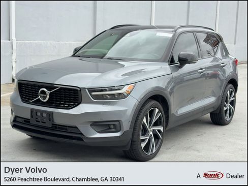 Used 2019 Volvo XC40 T5 R-Design image 1