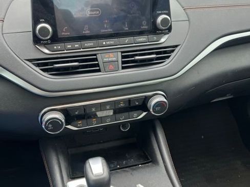 Used 2019 Nissan Altima 2.5 SR w/ SR Premium Package image 11