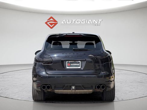 Used 2013 Porsche Cayenne GTS AWD/4WD image 9