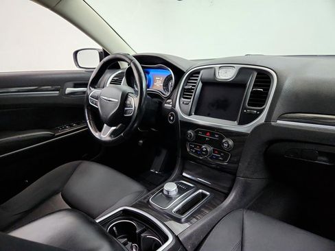 Used 2019 Chrysler 300 Touring w/ Sport Appearance Package RWD image 23