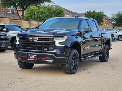Used 2024 Chevrolet Silverado 1500 LT Trail Boss w/ Convenience Package II AWD/4WD image 11