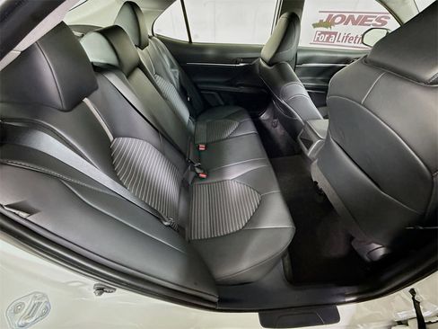 Certified 2022 Toyota Camry SE image 29
