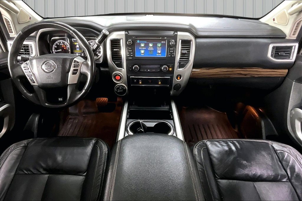Used 2017 Nissan Titan SL AWD/4WD image 7