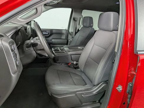 Used 2020 Chevrolet Silverado 1500 Custom w/ Custom Value Package AWD/4WD image 13