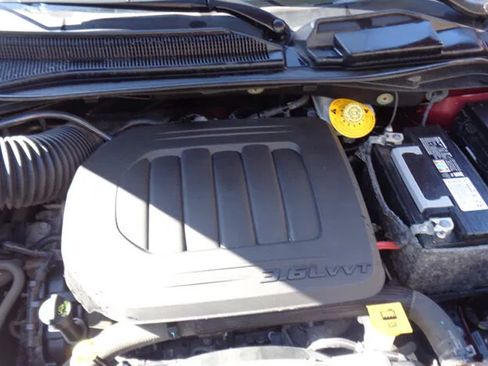 Used 2019 Dodge Grand Caravan SE FWD image 9
