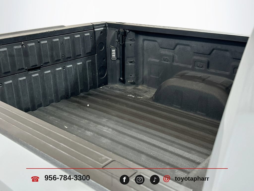 Used 2025 Chevrolet Silverado 1500 ZR2 w/ Technology Package AWD/4WD image 27