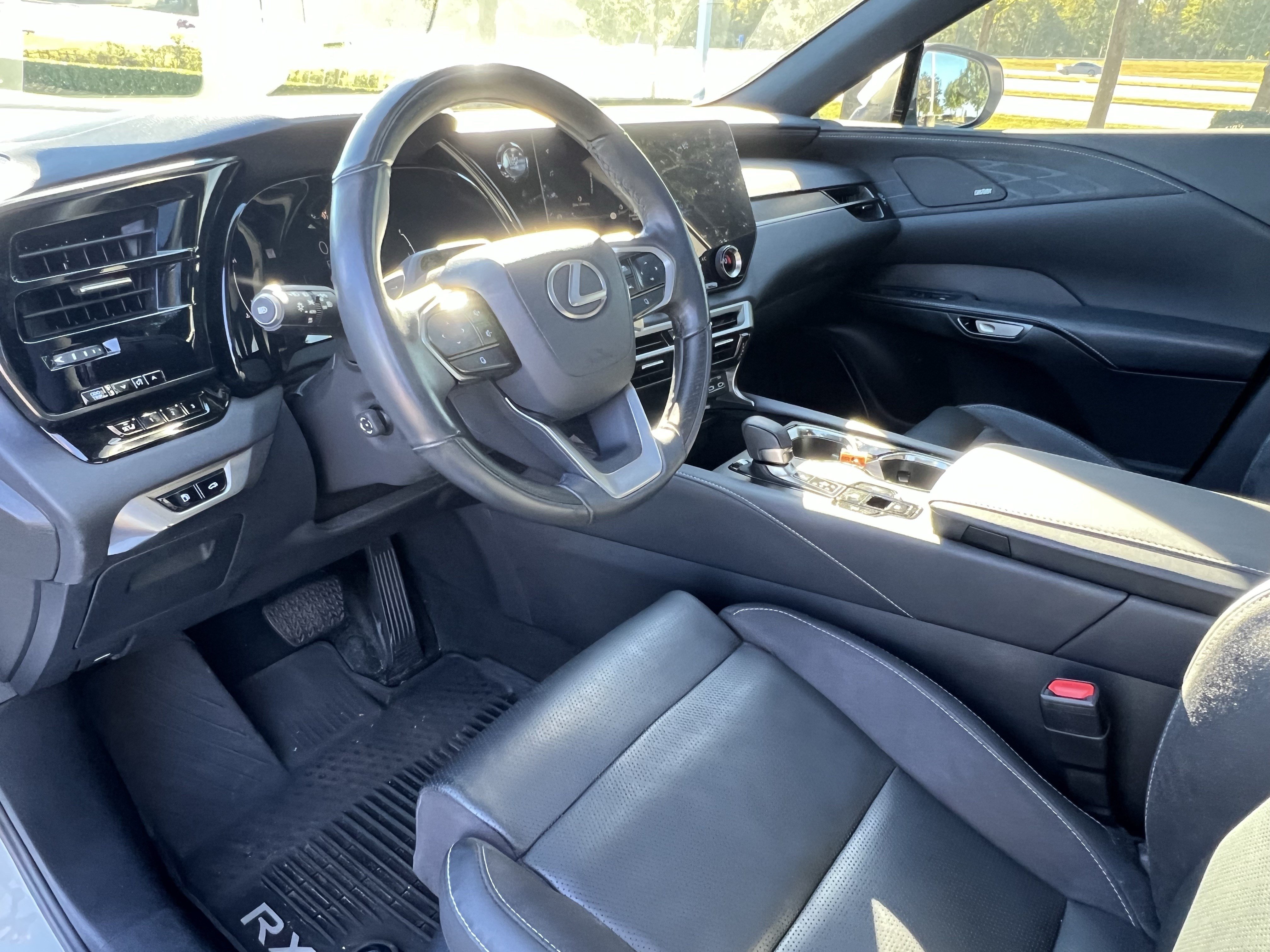 Used 2023 Lexus RX 350 FWD w/ Accessory Package image 17