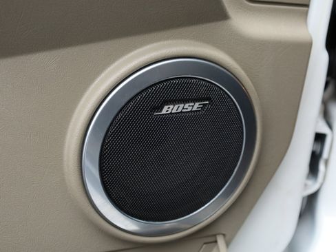 Used 2003 HUMMER H2 w/ Preferred Equipment Group image 18