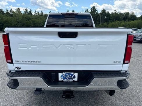 Used 2024 Chevrolet Silverado 2500 LTZ w/ LTZ Convenience Package AWD/4WD image 4