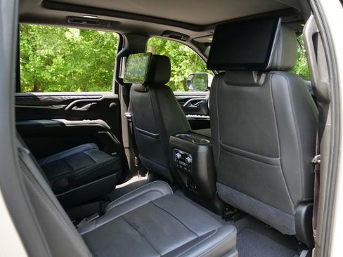 Used 2021 GMC Yukon XL Denali w/ Denali Ultimate Package AWD/4WD image 40