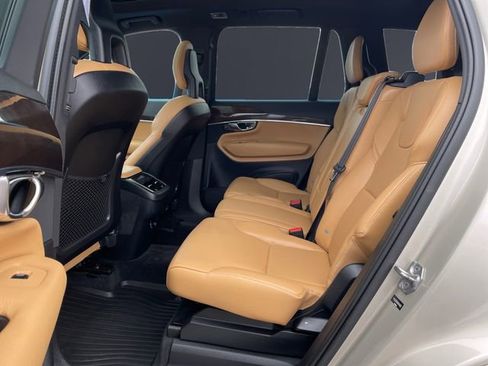 Used 2016 Volvo XC90 T6 Momentum w/ Vision Package image 13