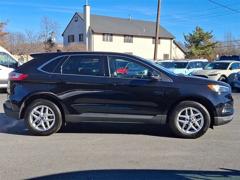 Certified 2022 Ford Edge SEL w/ Convenience Package image 8