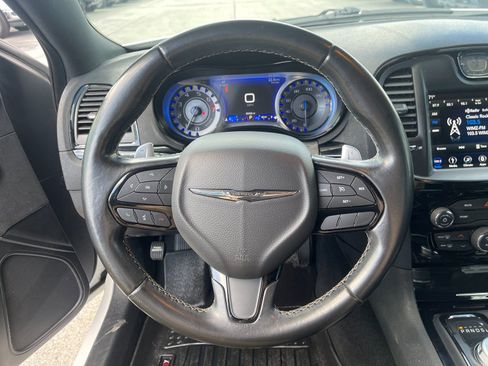 Used 2019 Chrysler 300 S image 24