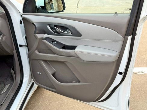 Used 2020 Chevrolet Traverse Premier w/ LPO, Floor Liner Package image 20